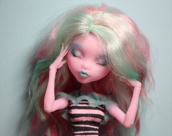 monster high repaint Draculaura OOAK free shipping