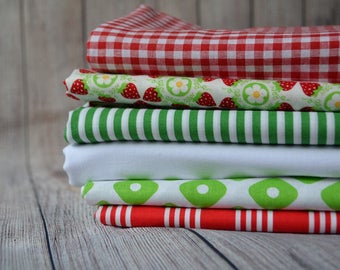 Cotton Fabric Bundle,Bundle of 6 Fabrics,Red, Green White Color Fabric,Patchwork Fabric,Half Yard