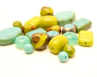 20 beads, Turquoise, blue, Khaki, Czech glass