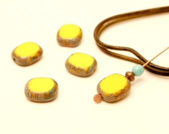 4 beads yellow beads 14 x 12 yellow Antique beads, antique beads, Czech glass Perle