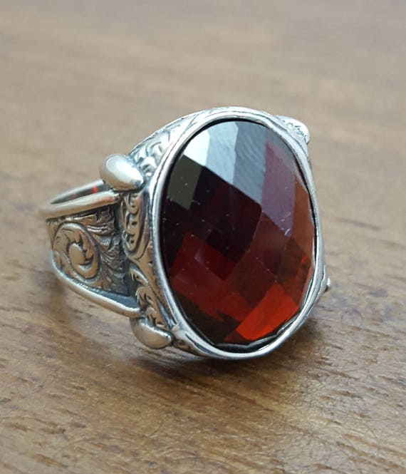 925K Sterling Silver Mens Ring With Red Garnet Stone