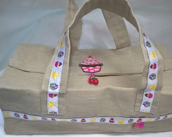 Cake in linen/cotton bag
