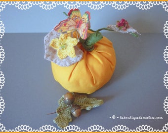 Decoration: Pumpkin orange, fabric, snail and Butterfly