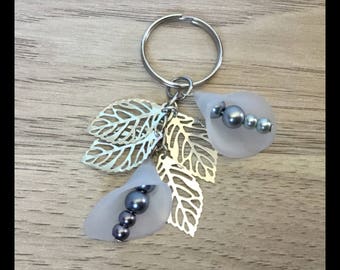 Keychain "Arum" frosted acrylic and glass beads