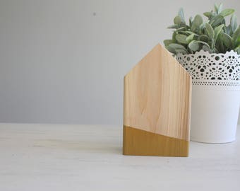 Decorative house / Small wooden house