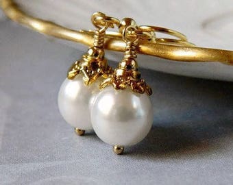 Simple Pearl Bridesmaid Earrings White Pearl Earrings Gold Bridal Earrings Pearl Drops White Dangles Ivory Drops Wedding Bridesmaid Jewelry