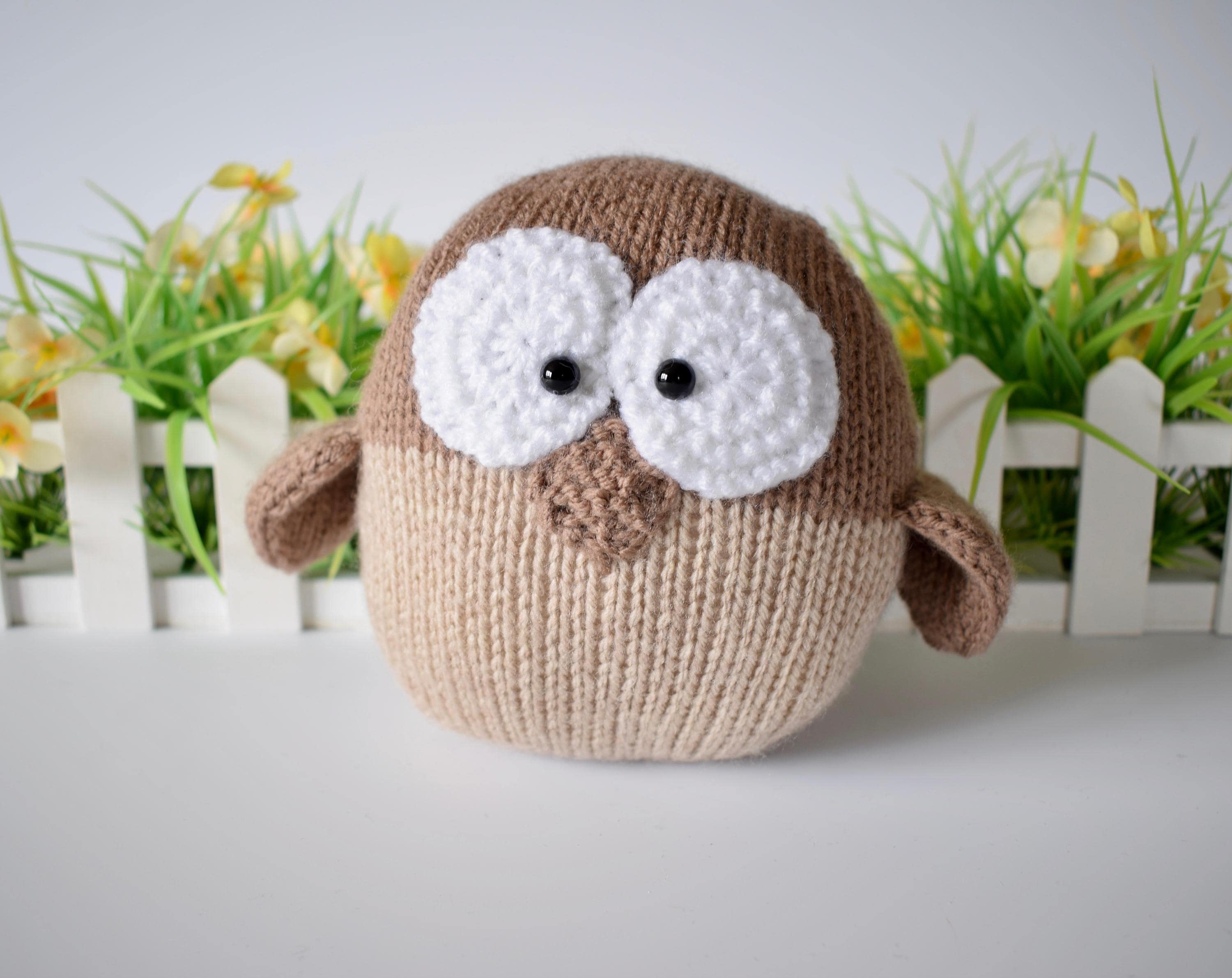 Barney Owl toy knitting pattern