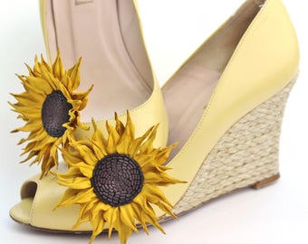 Leather sunflower shoe clips, flower shoe brooches, bridal shoe brooches, leather anniversary gift, leather shoe clips, sunflower wedding
