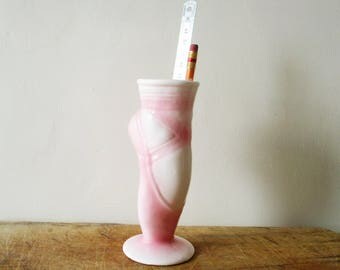 Vintage ceramic pencil holder 1960, Pink, Pointe shoe, Girly Girl, Porte crayons, Office decor, Bureau
