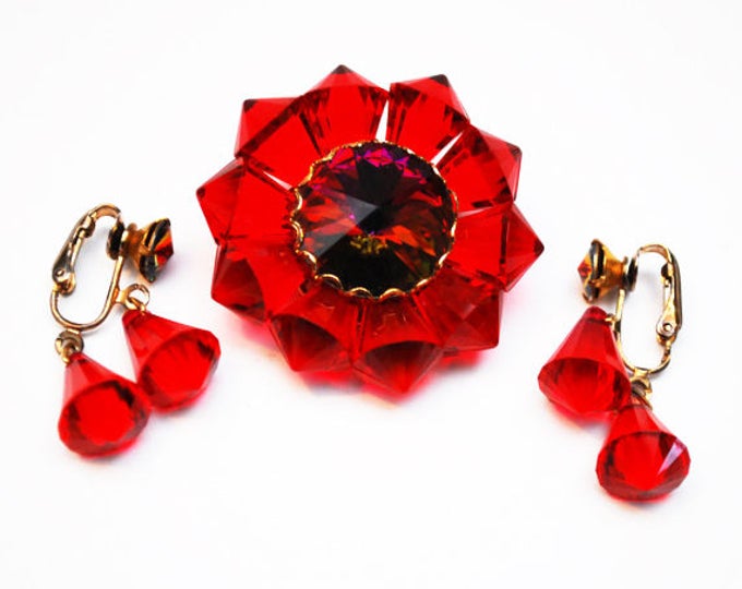 Ruby flower Brooch and earrings - Rivoli Rhinestone - Red Lucite floral -clip on earrings - Mid Century jewelry set