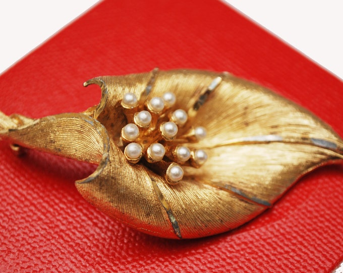 Vintage Leaf Brooch - signed BSK- faux Pearl brushed gold Pin - white gold