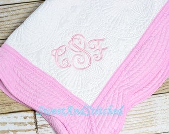Monogrammed quilt, Quilt, monogrammed Baby Girl quilt, Personalized Quilt with monogram pink or blue, heirloom baby quilt, baby shower gift