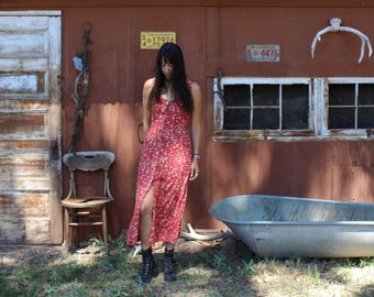 Vintage floral maxi dress // flower sundress // red floral maxi dress
