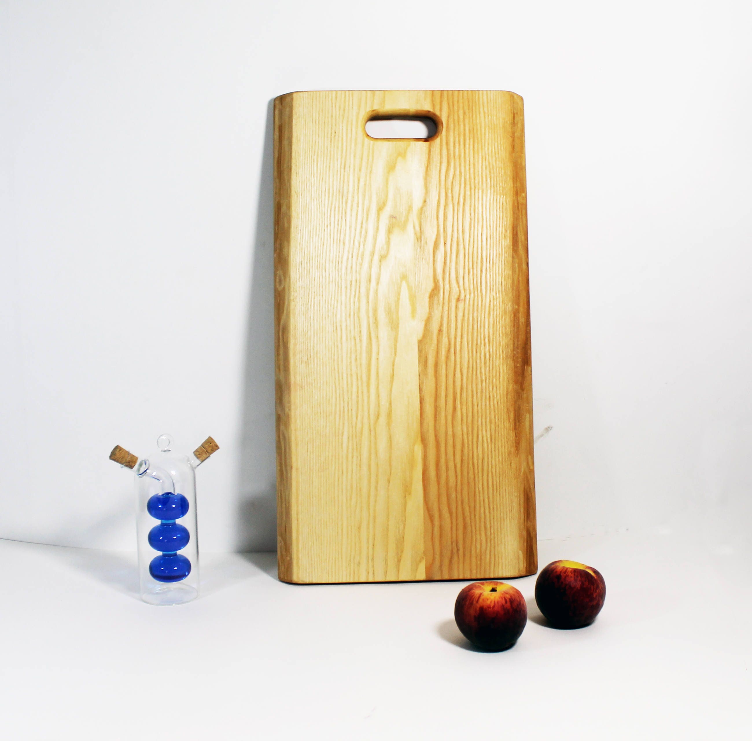 large-ash-cutting-board