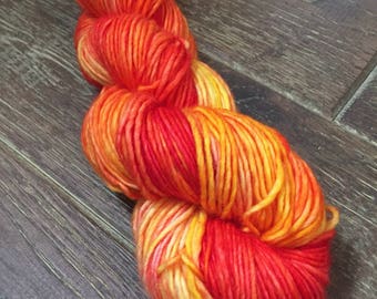 Hand Dyed Singles Superwash Merino DK/Light Worsted Yarn Wool, 100g/3.5oz, 'Sunday Bellini'