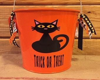 Personalized Halloween Bucket | Halloween Pail | Candy Bag | 5 Quart Pail | Black Cat | Trick Or Treat | Halloween Decoration