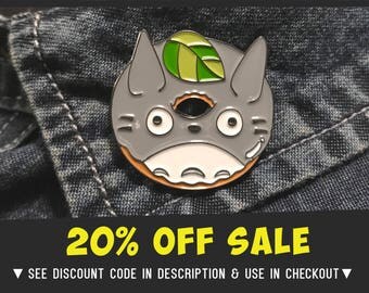 TOTORO DONUT lapel pin - Enamel Studio Ghibli Howls Moving Castle cosplay girlfriend gift badge pins totoro anime sprited away fan art