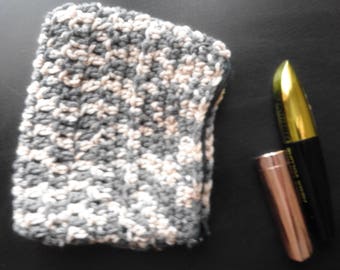 Handmade cosmetics bag made of wool for men or women