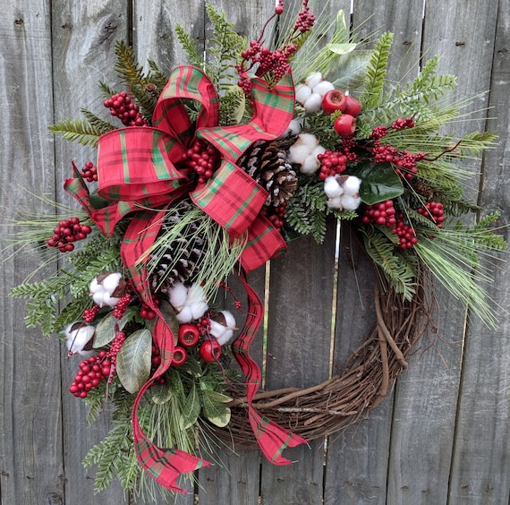 Holiday / Christmas Wreath / Grapevine Berry Wreath with