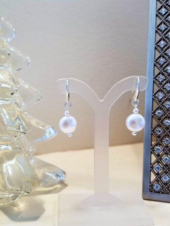 SabbysPlace32 White Swarovski Coin Crystal Pearl Silver Earrings