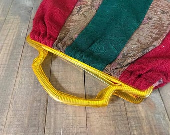 Vintage Carpet Bag, Vintage Carpet Bag, Mary Poppins Bag, Tote Bag, Vintage Tote, Floral Carpet Bag, Red and Green