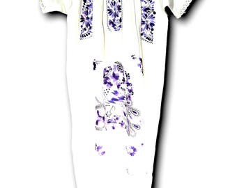 Flowy embroidery dress, hippie beach dress, mexican wedding dress, mexican embroidered dress, white mexico dress, boho beachy dress, Peasant