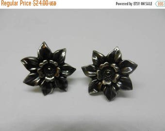 Summer Sale Vintage Sterling Silver Flower Screw Back Earrings