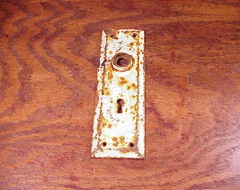 Vintage Rusty Rustic Door Plate Escutchson with Keyhole, Painted White, Architectural Salvage, Shelf Display, Home Decor, Old