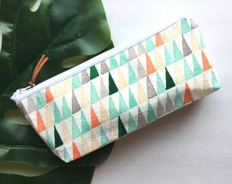 White Geometric Triangle Zipper Pouch