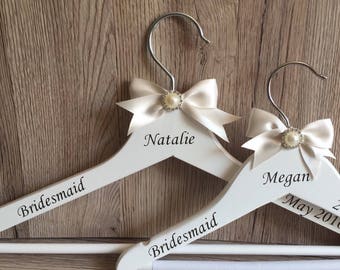 Personalised Bridal Hangers, Personalised wooden coat hangers with Pearl embellishment, Bridesmaid gift, Bridal party gift