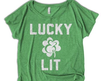 Women's Lucky Shamrock St. Patrick's Day T-Shirt - Plaid Clover Print Short Sleeve Top - Casual Comfort Tee For Irish Celebration