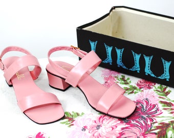 Vintage 1970s Pink Platform Double Strap Sandals by Pappagallo / 7.5M 8N