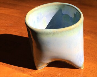 Arctic blue tripod mug