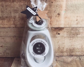 U Melt Me Gift Set. Wax Melts, Ceramic Burner, Tea light and Gift Wrapping!