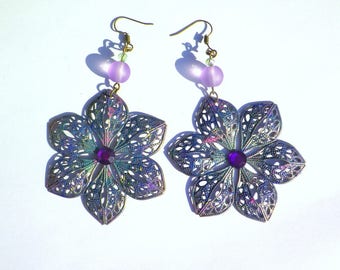 Flower enameled rabitz and glass beads and swarovski crystal earrings