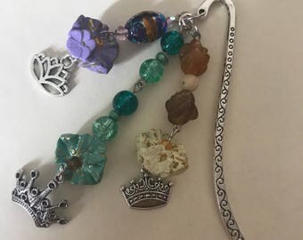 Three Dark Crowns beaded Bookmark