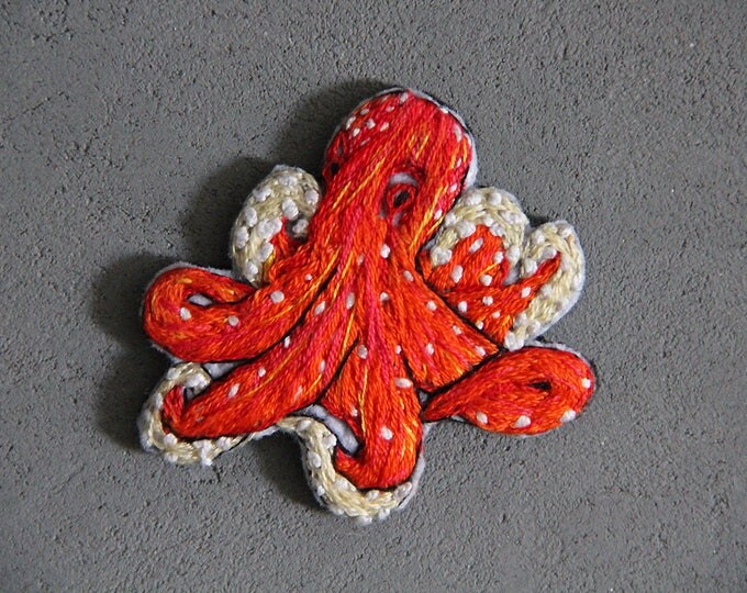 Octopus Pin Summer Jewelry Sea Lover Gift Nature Pin Embroidered Brooch Textile Jewelry Felt Modern Embroidery Party Summer Outdoors
