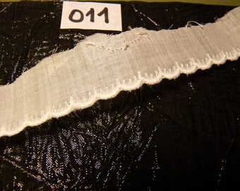 Lace trim white cotton scalloped
