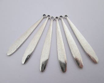 6 breloque goutte longue 55 x 4 mm en métal argenté
