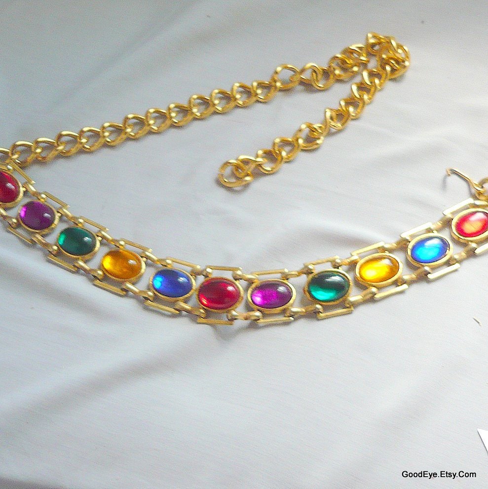 Vintage Cabochons JEWEL Chain Belt / Bright GOLD Tone Metal
