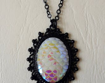 Pendant ♥ dragon skin / snake / Mermaid scales white ♥