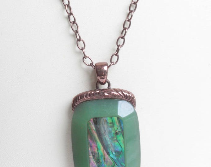 Abalone Shell Green Lucite Pendant Necklace Copper Tone Metal Vintage Signed