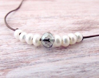 Boho Pearl Choker - Knotted Leather Pearl Choker - Pearl Choker - Pearls on Leather Choker - Leather Cord Choker - Boho Leather Choker