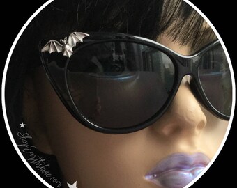 Cat Eye Sunglasses with Bats, Witchy Halloween bat sunglasses