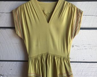 Vintage 1940s rayon/crepe dress • vintage chartreuse dress • 40s dress