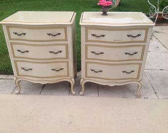 FRENCH PROVINCIAL NIGHTSTANDS / Drexel Nightstands / 30" tall Louis Xv Style Nightstands / Pair of Shabby Chic Nightstands Retro Daisy Girl