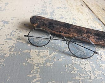 ANTIQUE Wire Frame Spectacles - leather case - Vintage Eyeglasses - 1920s