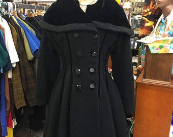 NEW LISTING Lilli Ann Coat Rare Stunning Black Vintage 1950's Fit ~n~ Flare Winter