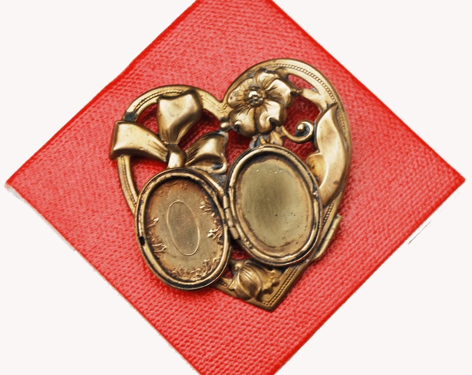 Heart Locket Brooch - Repousse Gold Brass metal - Art Nouveau - Floral Bow - pin