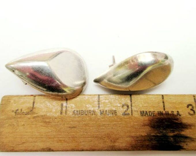 Sterling Tear drop earrings - Signed Taxco Mexico - Hallow silver pierced earring